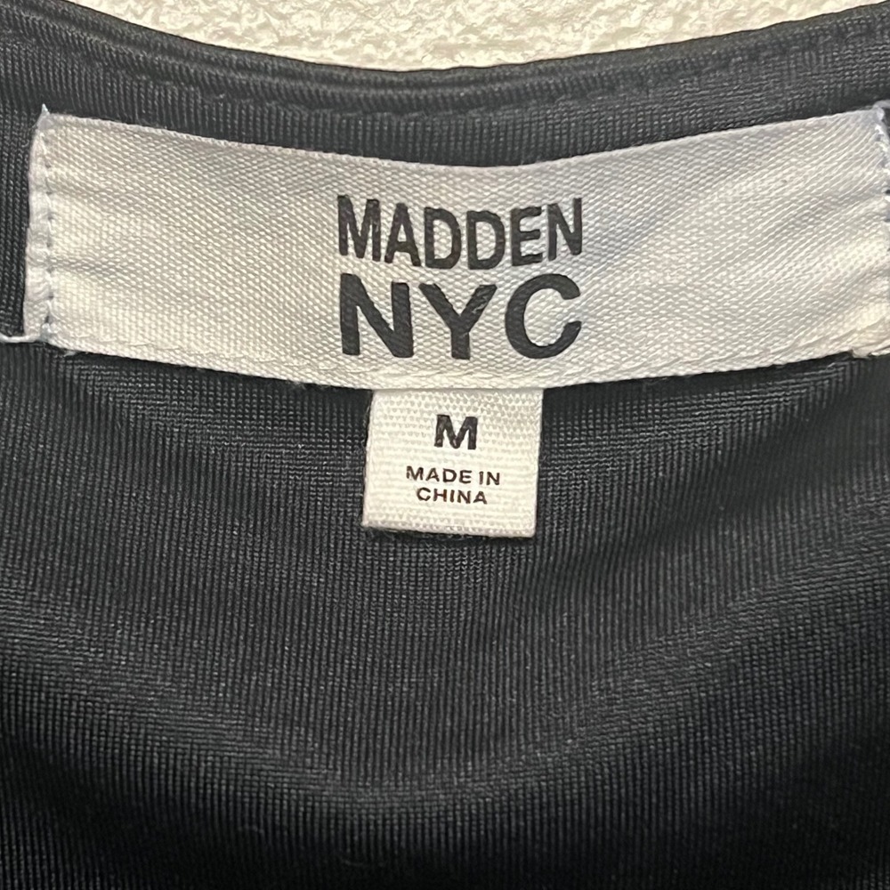 Madden NYC Womens Black Long Sleeve V-Neck Ruched Bodice Bodysuit Size M - Picture 2 of 7